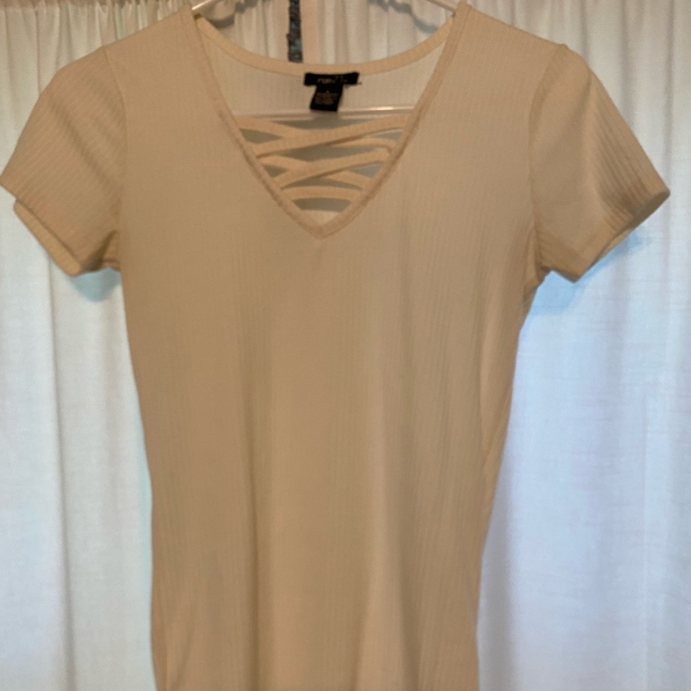 Rue 21 Tee